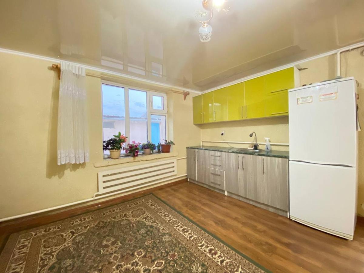 Rozalinda Guesthouse Naryn Bagian luar foto